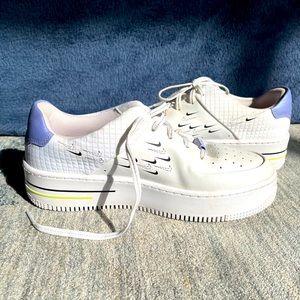 Women’s Nike Air Force 1 sage